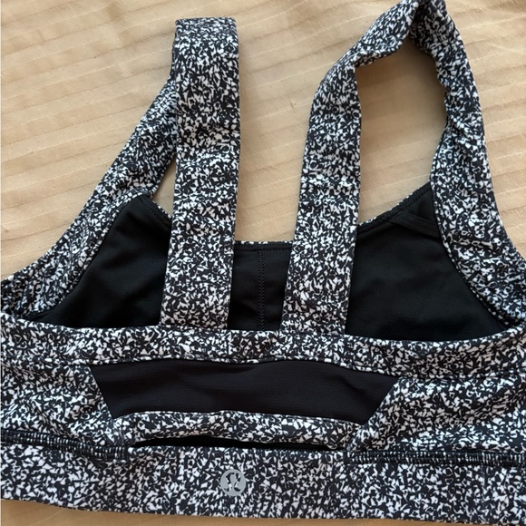Lululemon sports bra. Excellent condition! Super cute! - Picture 2 of 2